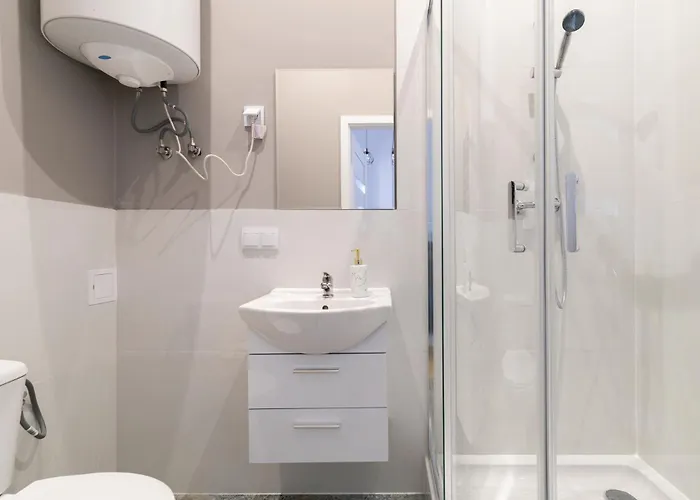 Centrum 1 7 Prochnika 21 3*